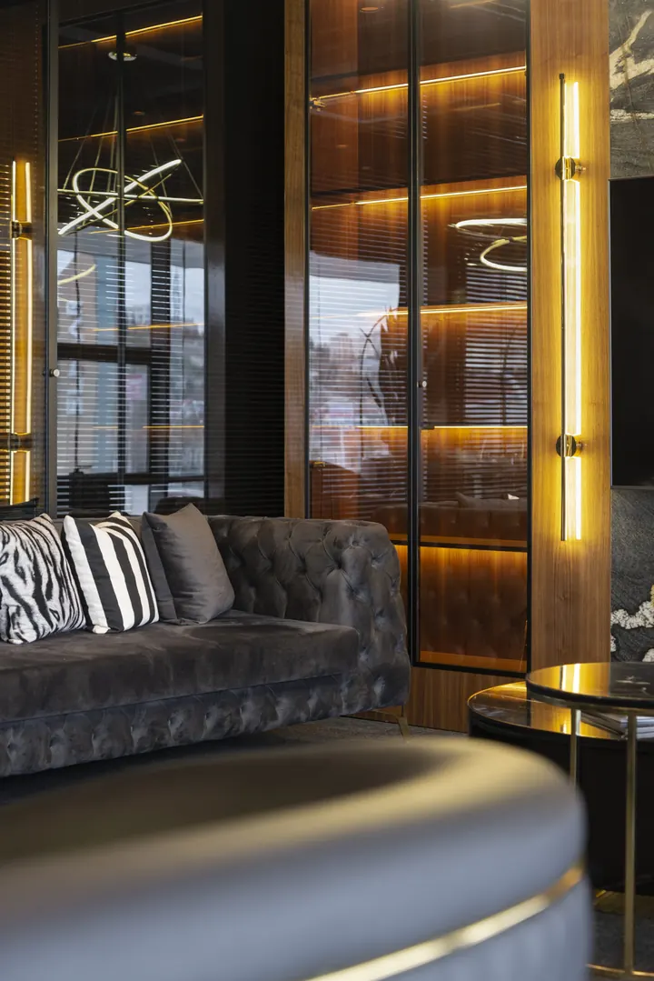 RE/MAX ENBATI Konutkent ofisi — Yönetici odası detayı